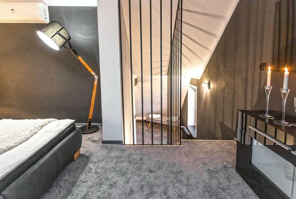 Apartment Charlie Praha Bagian luar foto